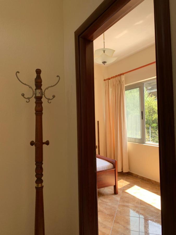 The First Hotel Saranda Экстерьер фото