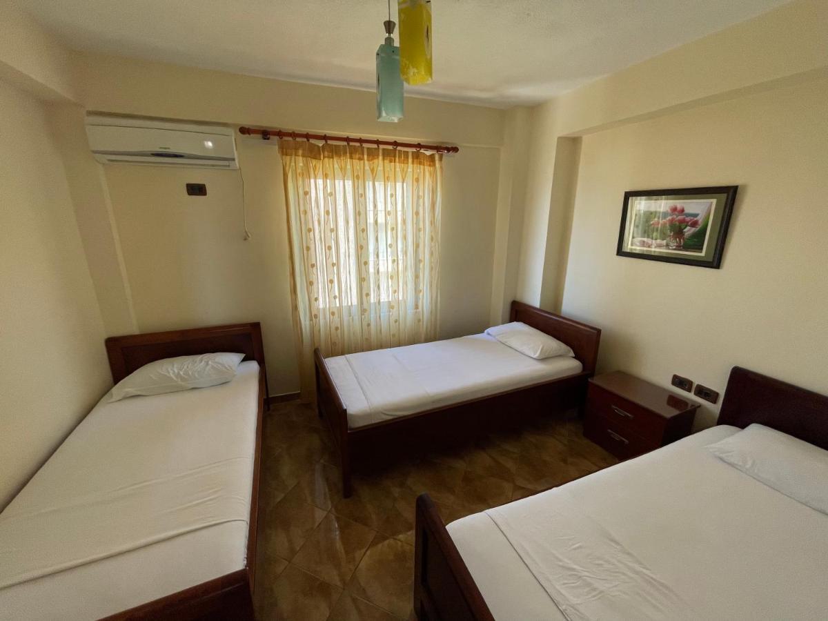 The First Hotel Saranda Экстерьер фото