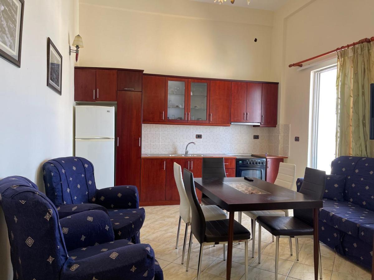 The First Hotel Saranda Экстерьер фото