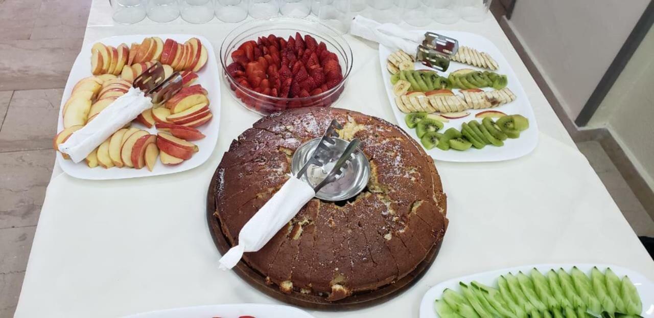 The First Hotel Saranda Экстерьер фото