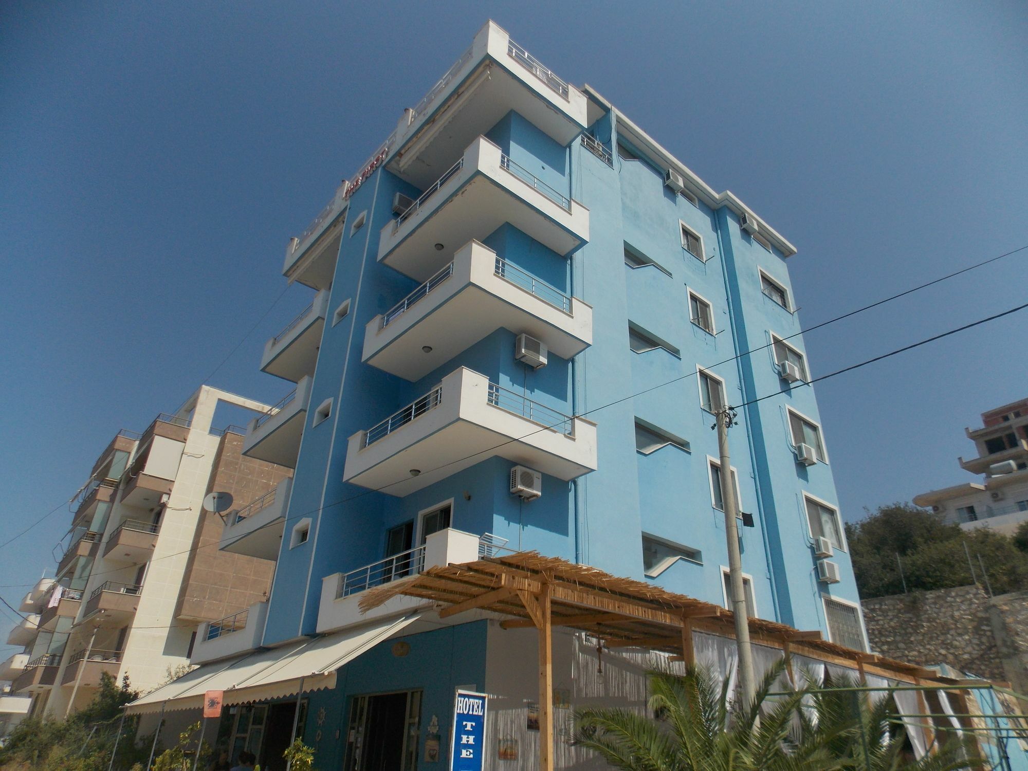 The First Hotel Saranda Экстерьер фото